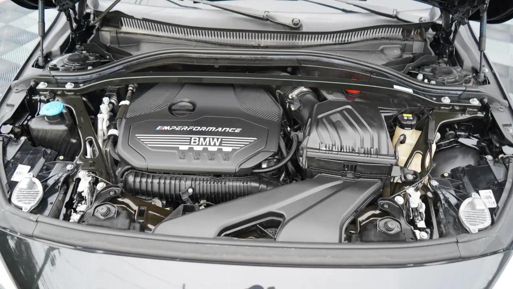 BMW 2 Series view 91