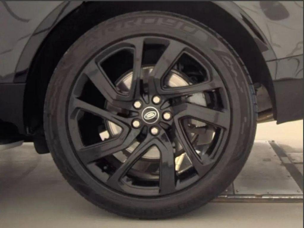 used 2023 Land Rover Discovery car, priced at $36,900