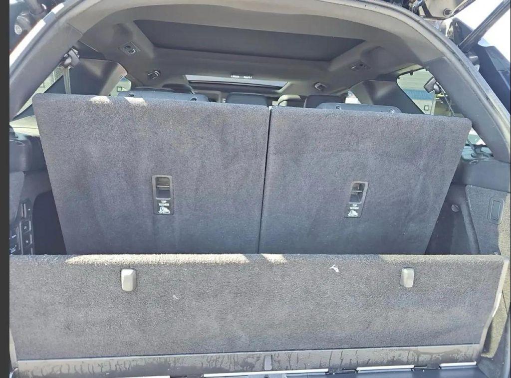 used 2023 Land Rover Discovery car, priced at $36,900