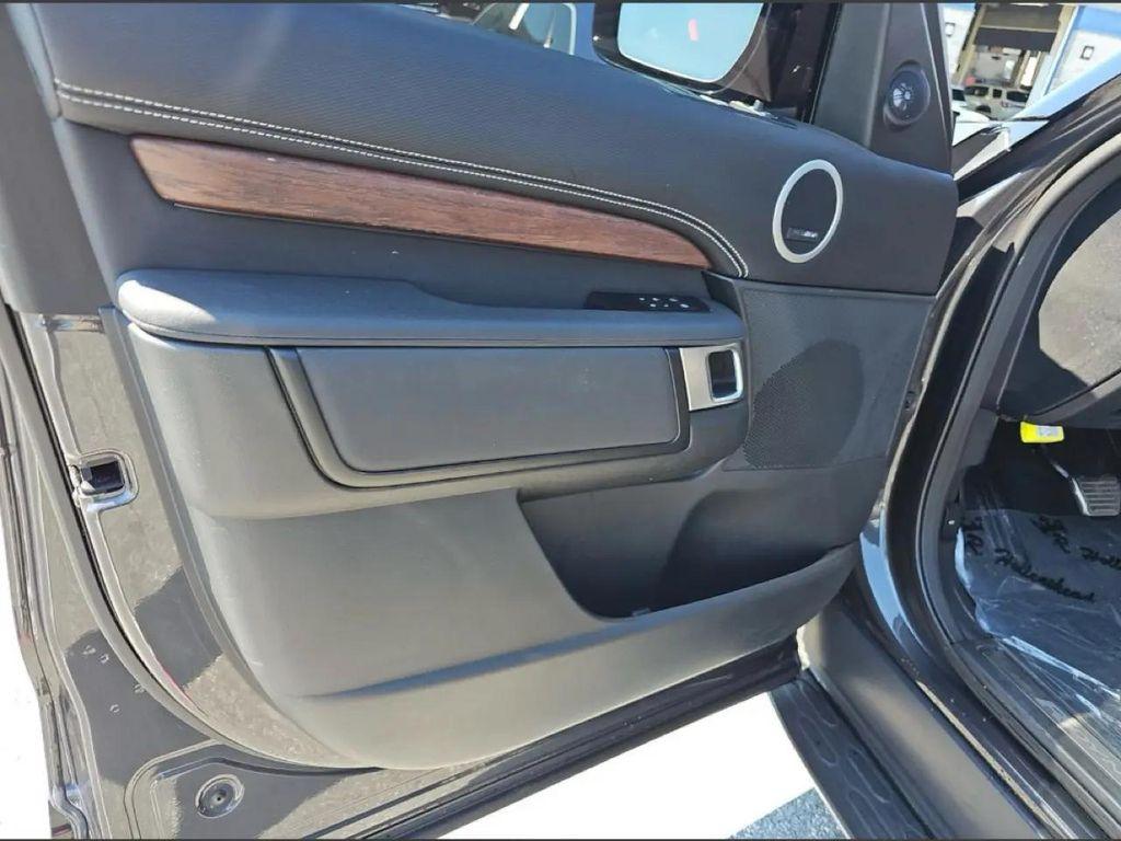 used 2023 Land Rover Discovery car, priced at $36,900