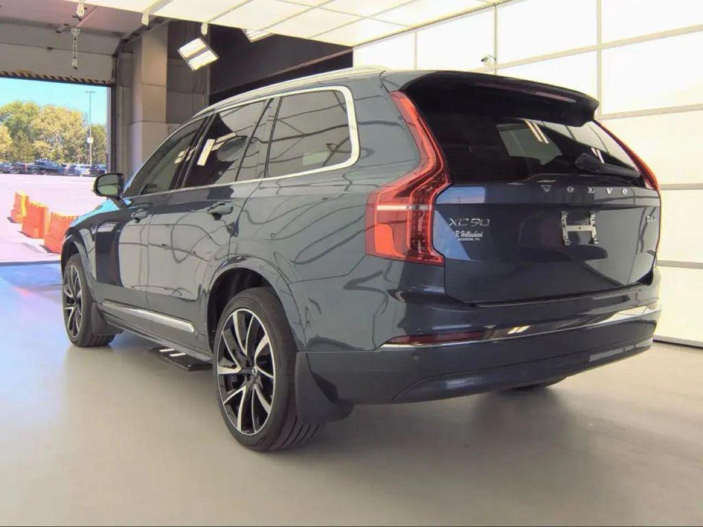 used 2023 Volvo XC90 car, priced at $41,900