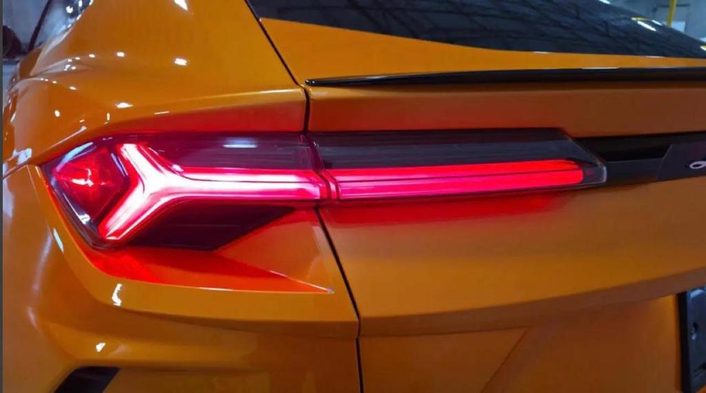 used 2022 Lamborghini Urus car, priced at $245,900