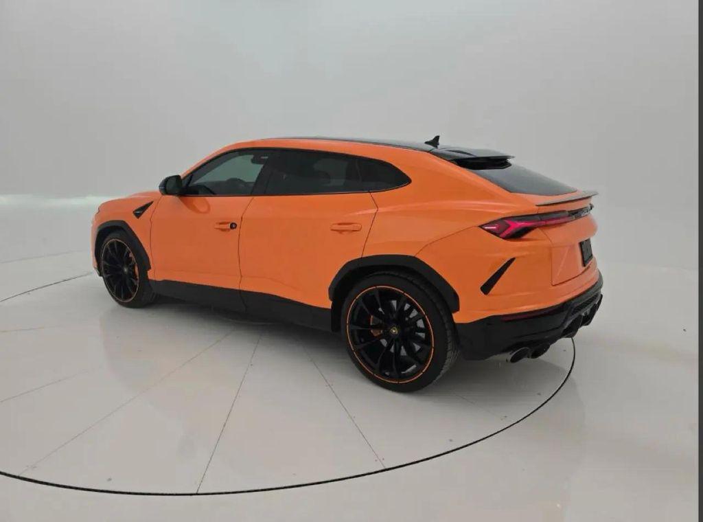 used 2022 Lamborghini Urus car, priced at $245,900