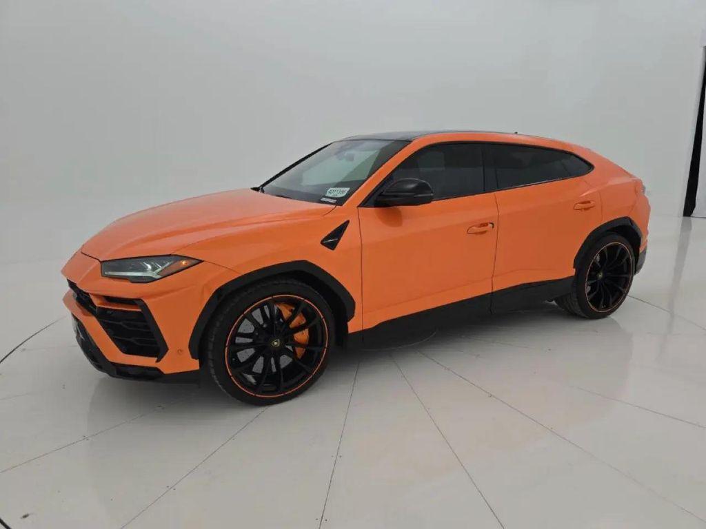 used 2022 Lamborghini Urus car, priced at $245,900