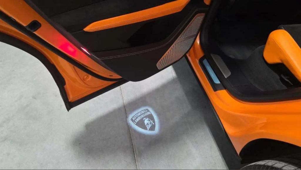 used 2022 Lamborghini Urus car, priced at $245,900