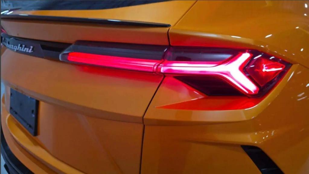 used 2022 Lamborghini Urus car, priced at $245,900