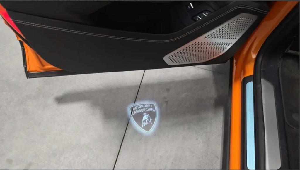 used 2022 Lamborghini Urus car, priced at $245,900