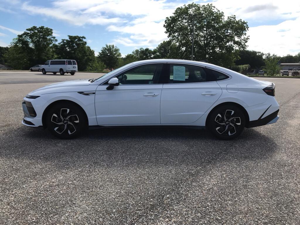 used 2025 Hyundai Sonata car, priced at $27,415