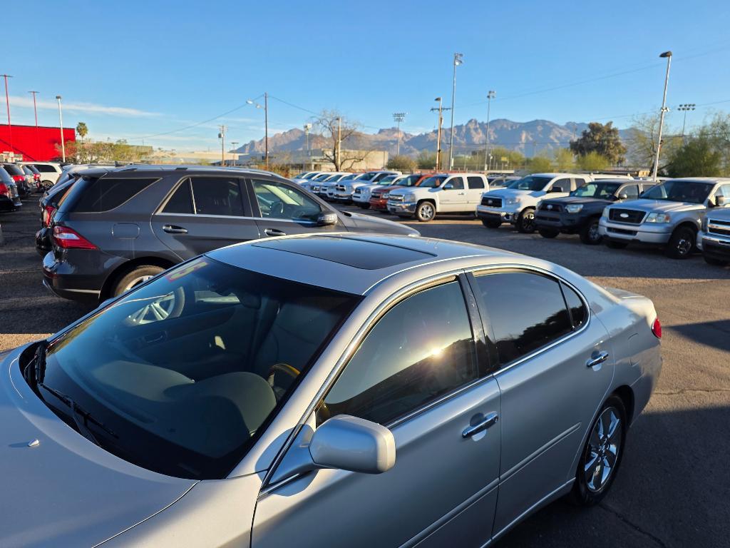 used 2005 Lexus ES 330 car, priced at $7,495