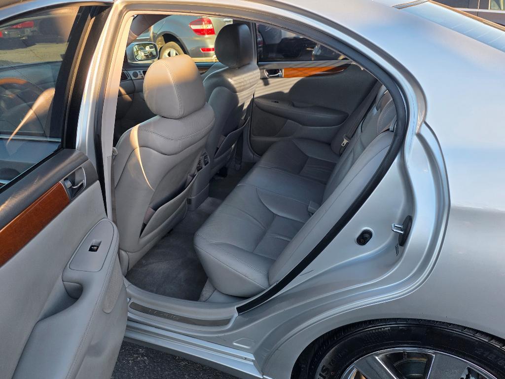 used 2005 Lexus ES 330 car, priced at $7,495