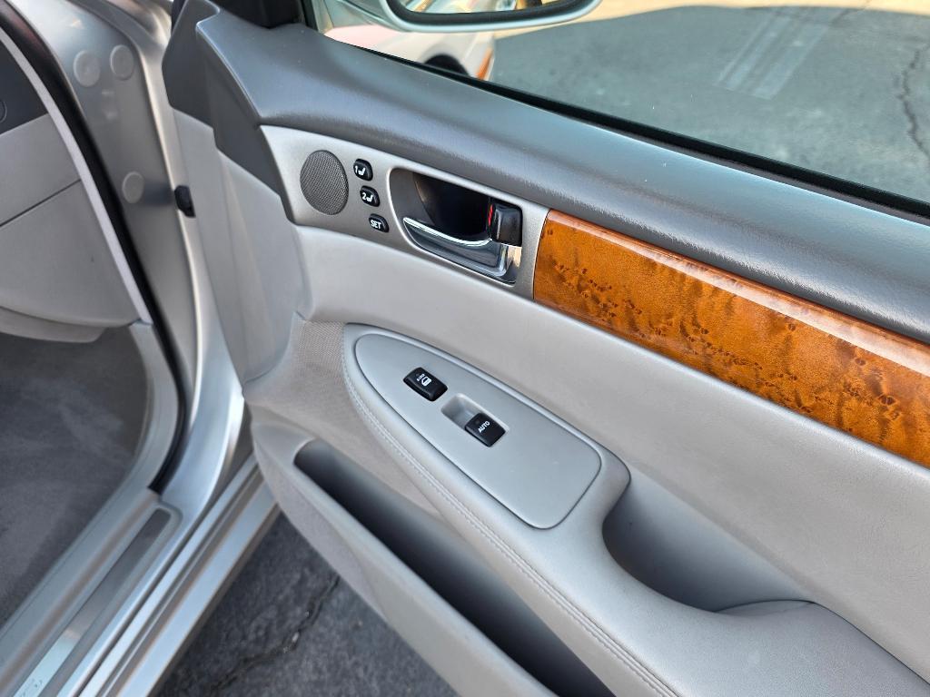 used 2005 Lexus ES 330 car, priced at $7,495