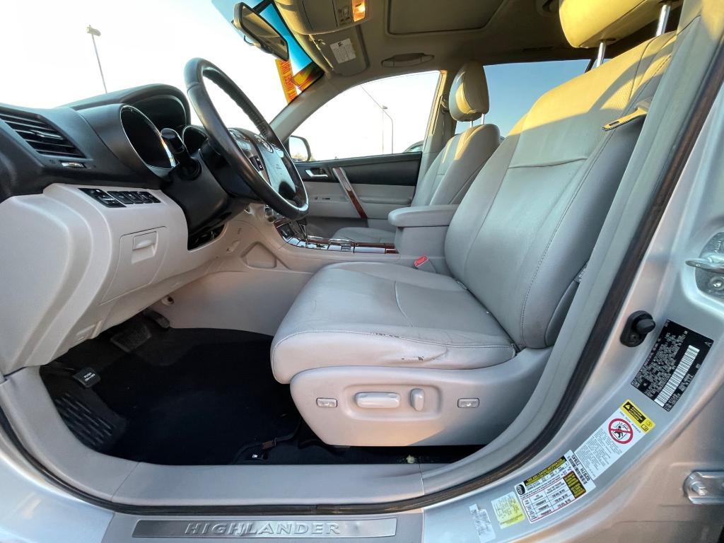 used 2012 Toyota Highlander car, priced at $12,495