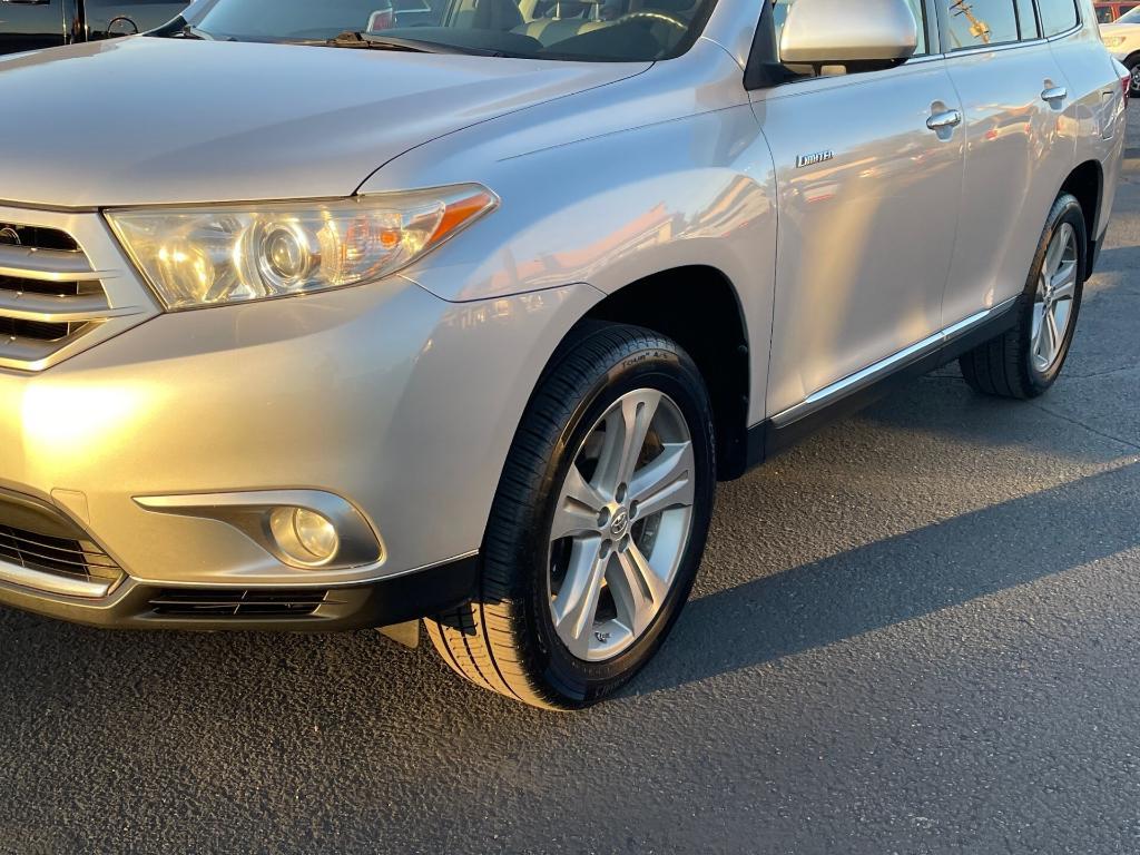 used 2012 Toyota Highlander car, priced at $12,495
