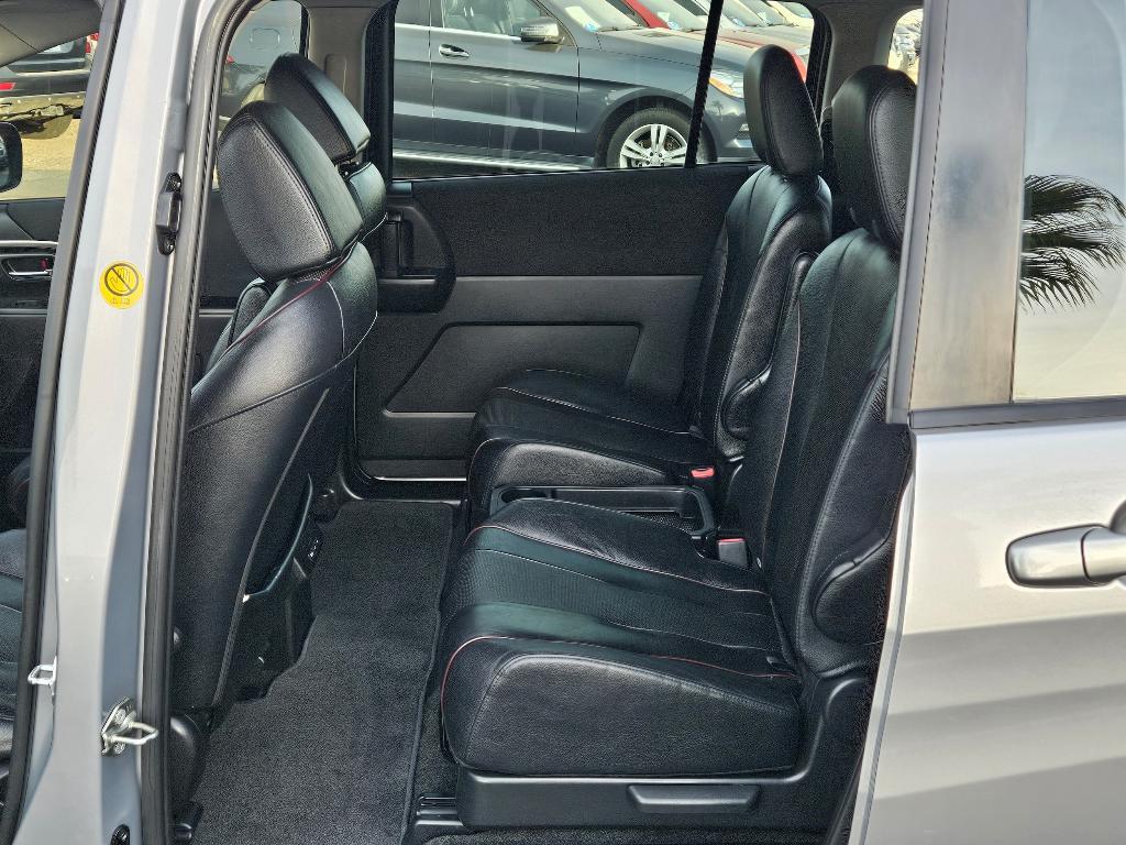 used 2013 Mazda Mazda5 car, priced at $7,995