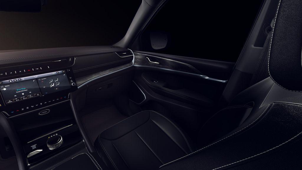 new 2026 Jeep Grand Cherokee car, priced at $47,326