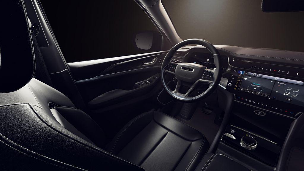 new 2026 Jeep Grand Cherokee car, priced at $47,326