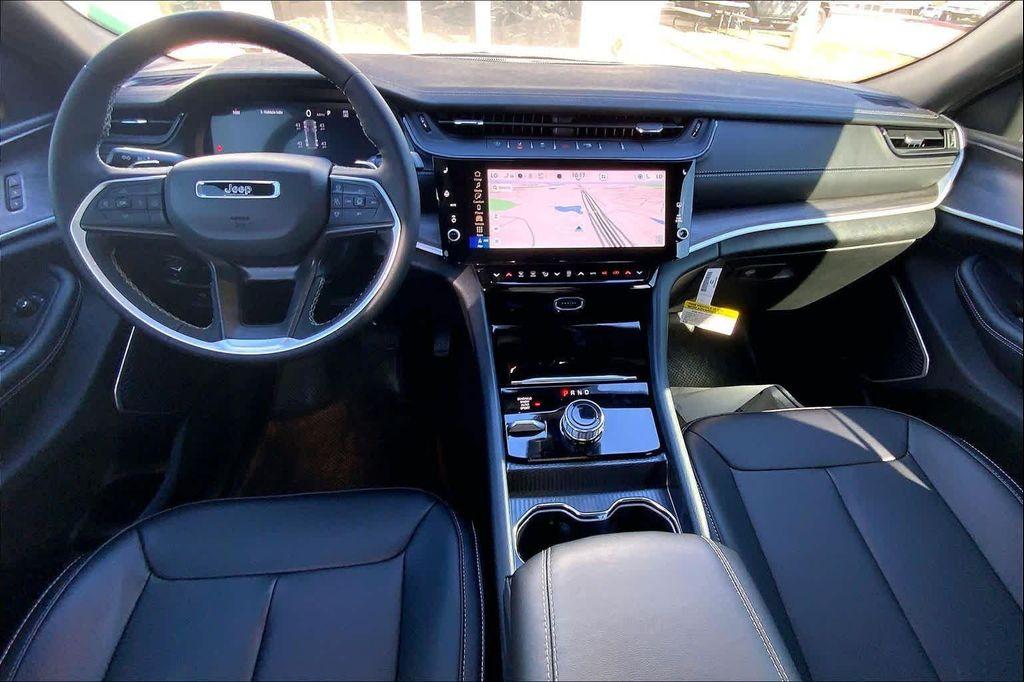 new 2026 Jeep Grand Cherokee car, priced at $43,219