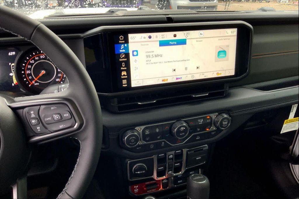 new 2026 Jeep Gladiator car, priced at $50,161