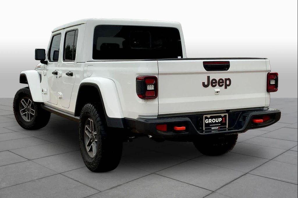 new 2026 Jeep Gladiator car, priced at $50,161