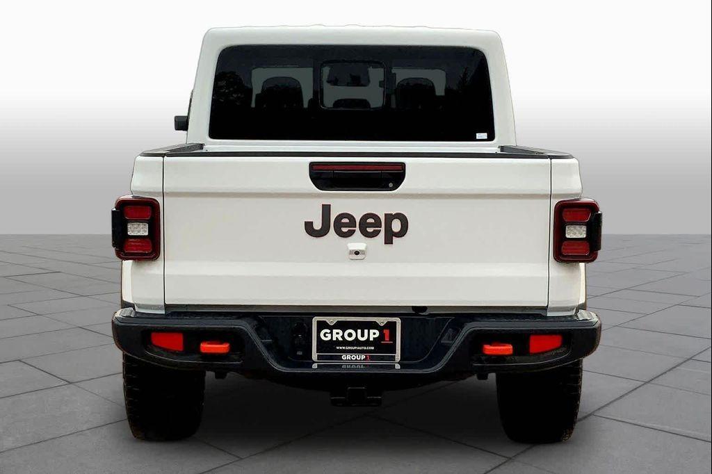 new 2026 Jeep Gladiator car, priced at $50,161
