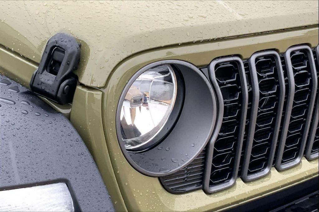 new 2026 Jeep Wrangler car, priced at $37,023