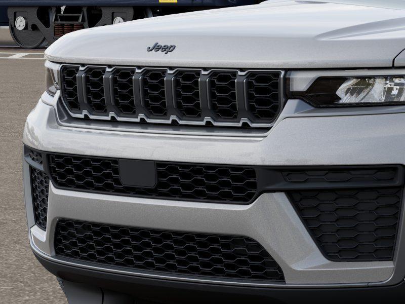 new 2026 Jeep Grand Cherokee car, priced at $43,970