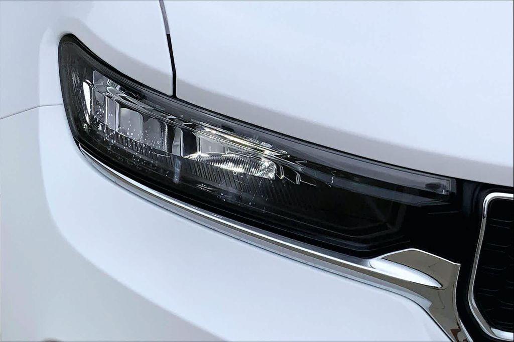 new 2026 Jeep Grand Cherokee car, priced at $41,501