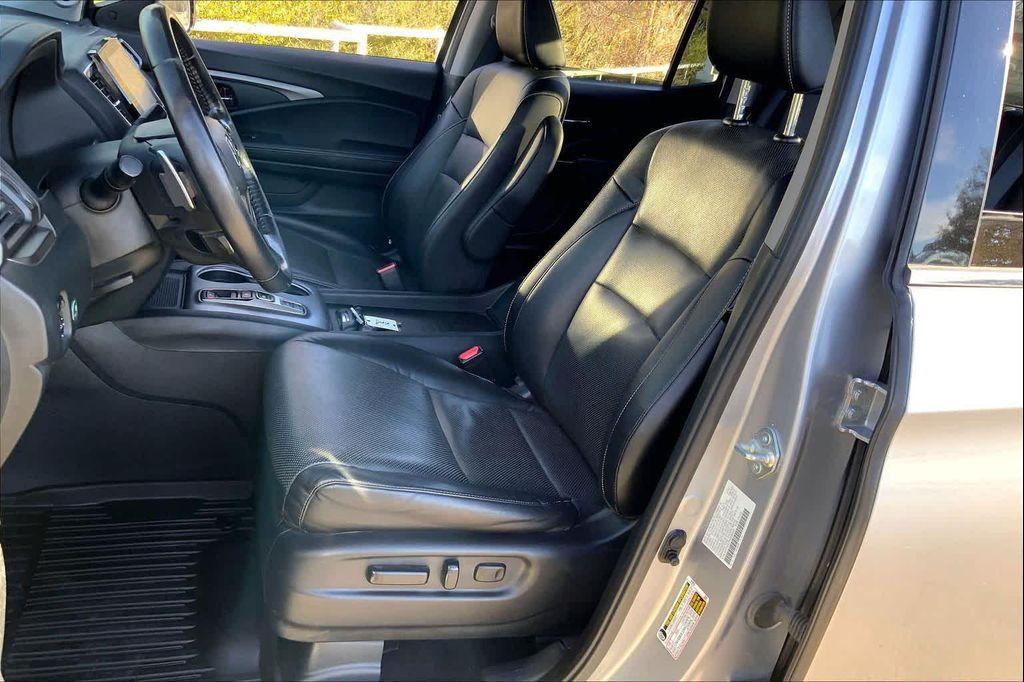 used 2022 Honda Ridgeline car, priced at $26,999