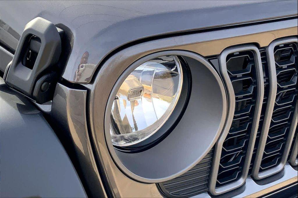new 2026 Jeep Wrangler car, priced at $42,457