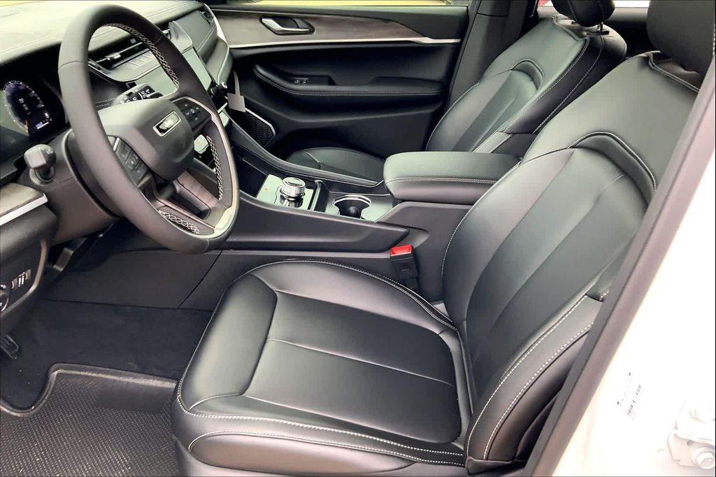 new 2026 Jeep Grand Cherokee L car, priced at $48,250