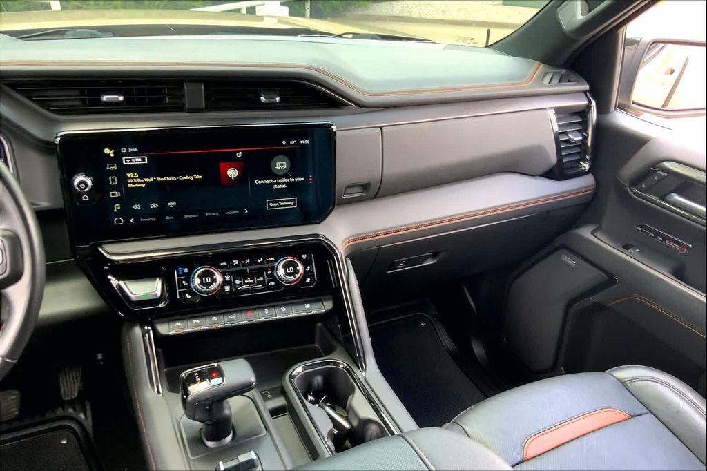 used 2023 GMC Sierra 1500 car, priced at $40,615