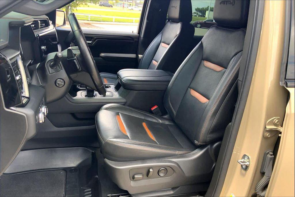 used 2023 GMC Sierra 1500 car, priced at $40,615