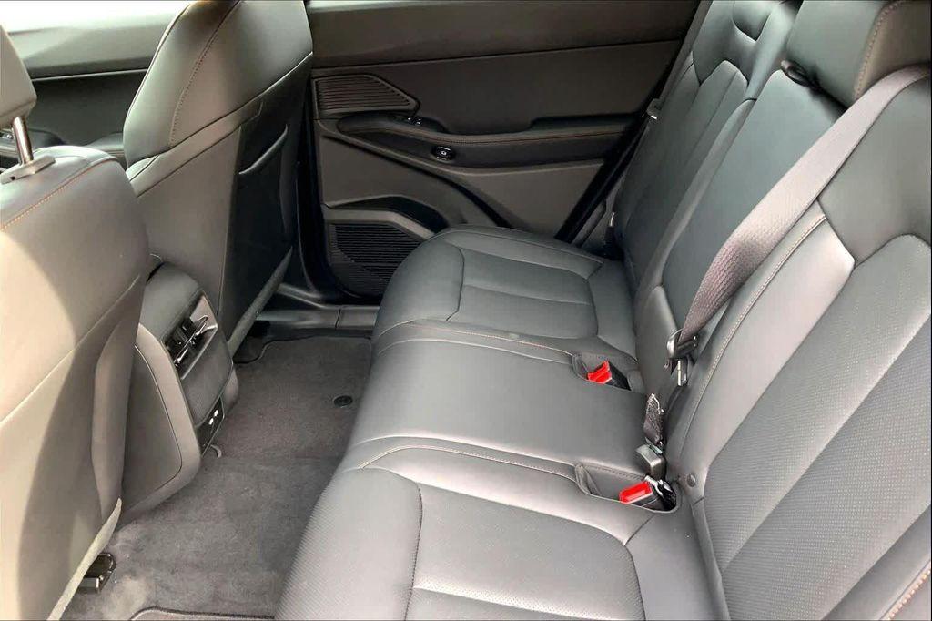 new 2026 Jeep Cherokee car, priced at $39,471