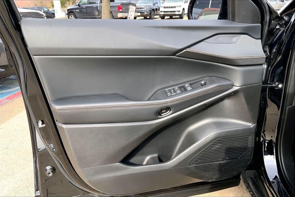 new 2026 Jeep Cherokee car, priced at $38,272