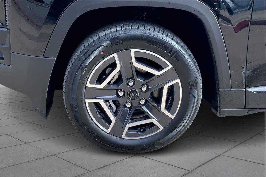 new 2026 Jeep Cherokee car, priced at $38,272