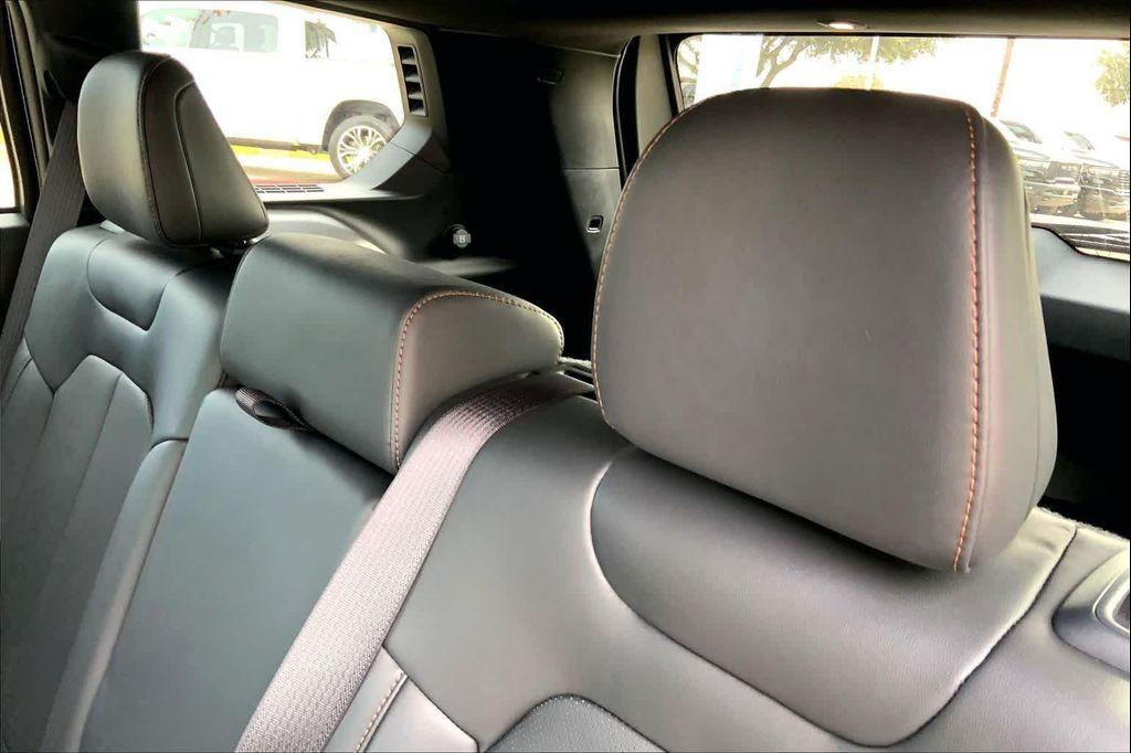 new 2026 Jeep Cherokee car, priced at $39,471