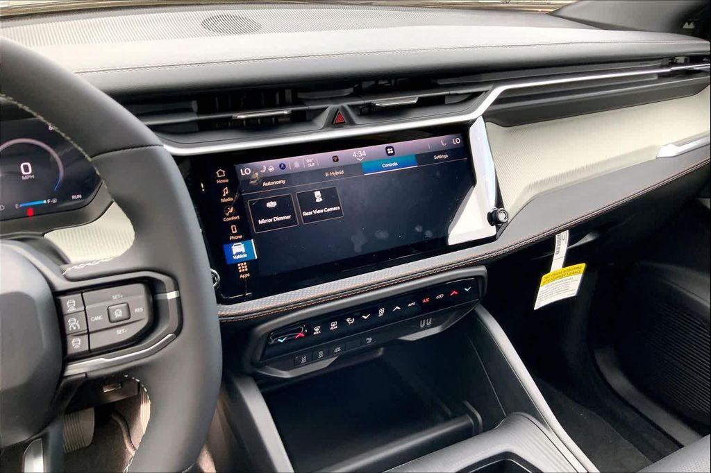 new 2026 Jeep Cherokee car, priced at $38,272