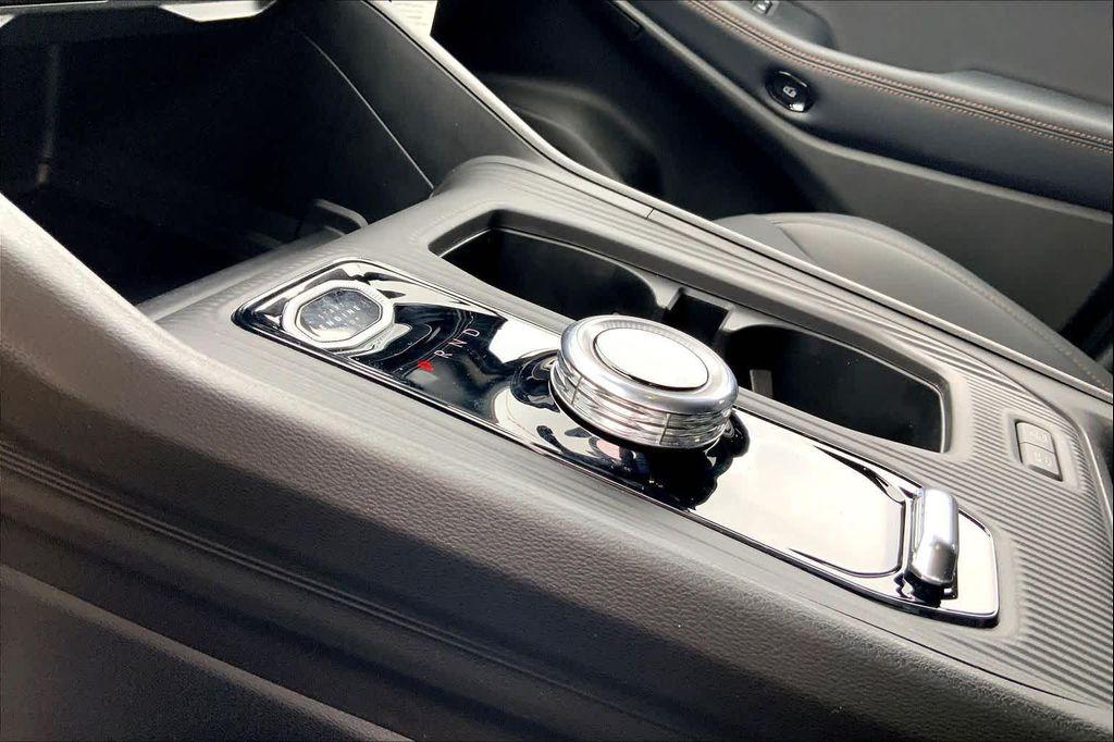 new 2026 Jeep Cherokee car, priced at $38,272