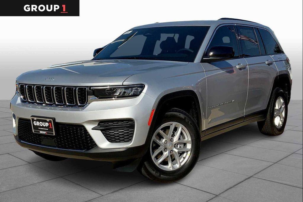 new 2025 Jeep Grand Cherokee car, priced at $37,895