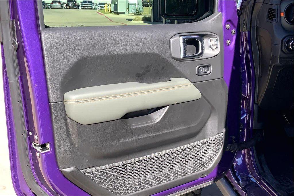 new 2026 Jeep Gladiator car, priced at $57,971