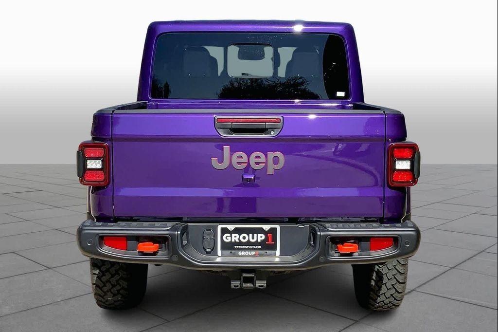 new 2026 Jeep Gladiator car, priced at $57,971