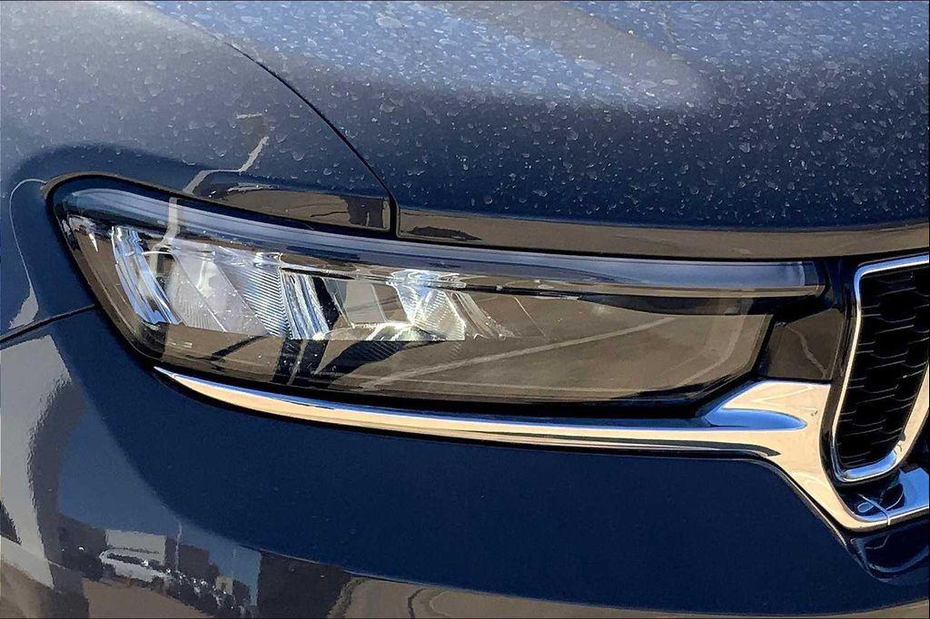 new 2025 Jeep Grand Cherokee car, priced at $38,190