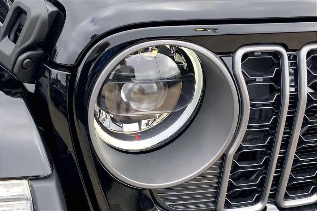 new 2026 Jeep Gladiator car, priced at $45,563