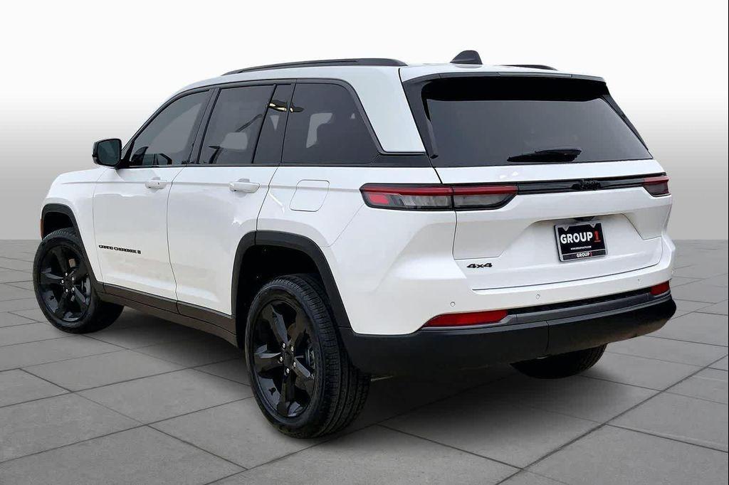 new 2026 Jeep Grand Cherokee car, priced at $46,330