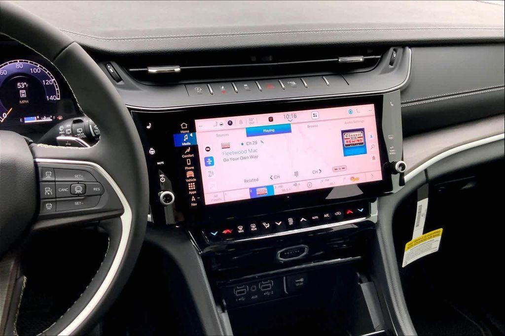 new 2026 Jeep Grand Cherokee car, priced at $46,330