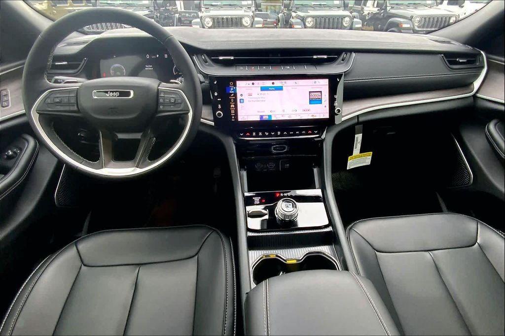 new 2026 Jeep Grand Cherokee car, priced at $46,330