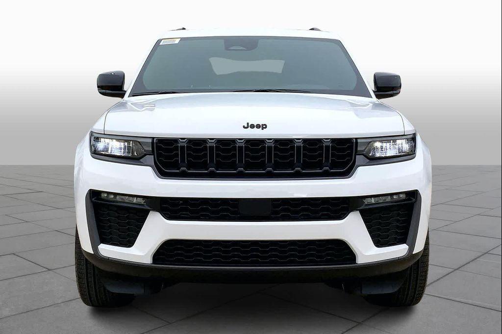 new 2026 Jeep Grand Cherokee car, priced at $46,330