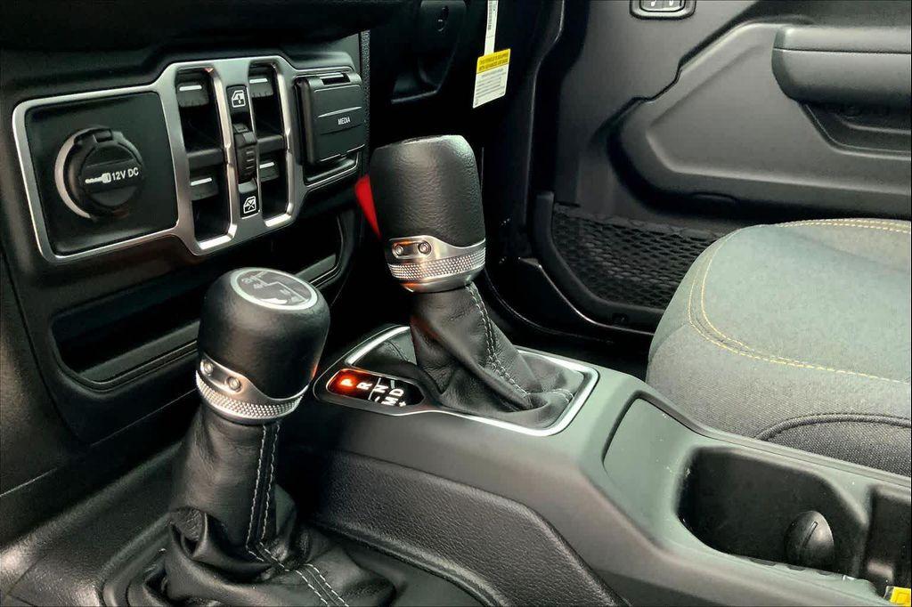 new 2026 Jeep Gladiator car, priced at $43,759