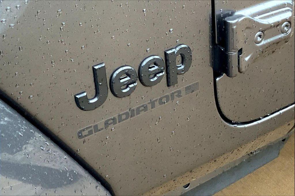 new 2026 Jeep Gladiator car, priced at $43,759
