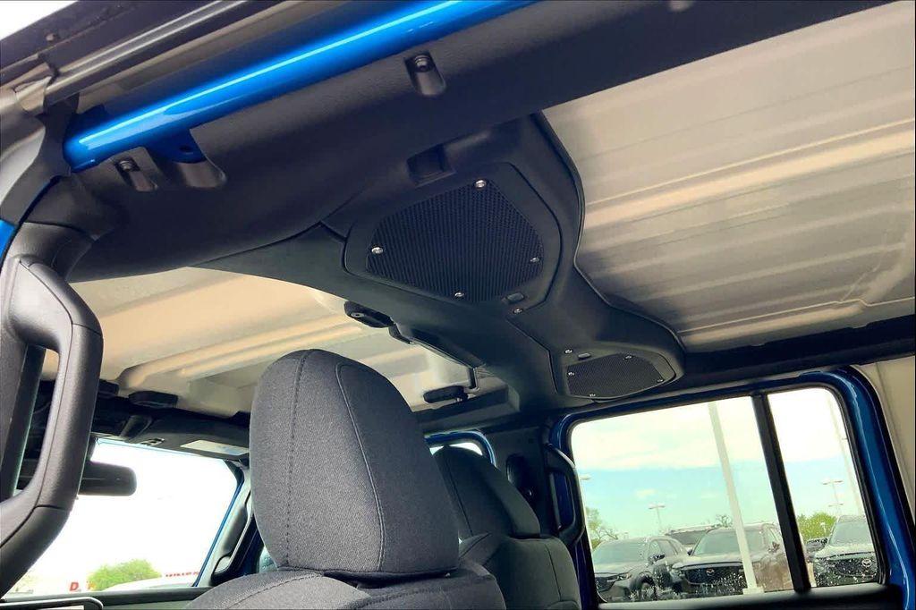 new 2026 Jeep Wrangler car, priced at $47,574